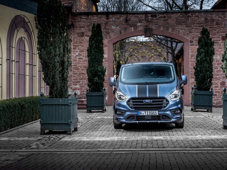  Ford Transit Custom Sport 2017 года  (WW) (фото 12 из 24)